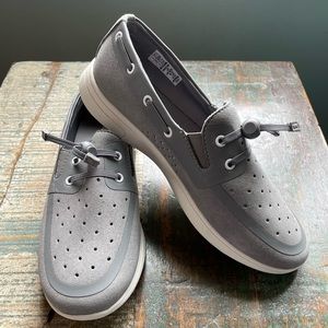 NWT! Land’s End Kids Boat Shoe (size 4 or EU 36)